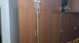2 çocuk annesi kadın dolaba asılı halde bulundu