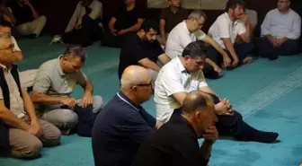 Antalya'da Filistinli Kardeşler İçin Dua ve Destek Etkinliği Düzenlendi