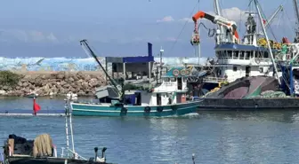 Balıkçılar Hamsi İçin Hava Sıcaklığının Düşmesini Bekliyor