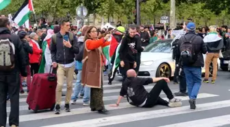 Paris'te İsrail'in Filoya Müdahalesine Büyük Protesto
