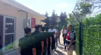 Isparta'da Düzensiz Göç ve Göçmen Kaçakçılığı Operasyonu