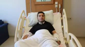 Ters Yönden Gelen Kamyonetle Çarpan Motosiklet Sürücüsü Hayata Döndü