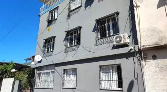 Adana'da Kediyi Çalan Hırsız Güvenlik Kamerasına Yakalandı