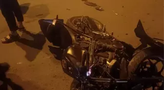 Diyarbakır'da Otomobil ile Motosiklet Çarpıştı: 1 Yaralı