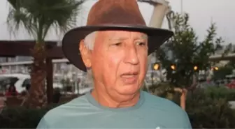 Şener Üşümezsoy kimdir? Prof. Dr. Şener Üşümezsoy kaç yaşında, nereli?