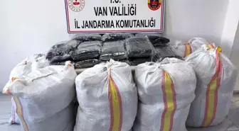 Başkale'de 1.1 Milyon TL Değerinde Gümrük Kaçağı Malzeme Ele Geçirildi