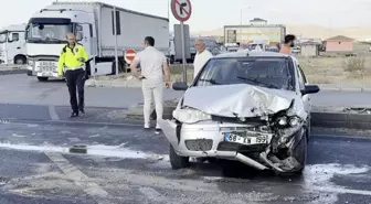 Aksaray'da Trafik Kazası: 3 Yaralı