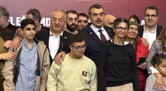 Bakan Tekin: 'Özel rehabilitasyon merkezlerinde eğitim desteği verdiğimiz yaklaşık 600 bin özel eğitim öğrencimiz var'