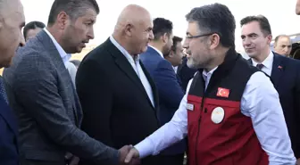 Bakan Yumaklı: Tüketicilerimizin uygun fiyata ürün almasını engelleyecek bütün hareketlere karşı TMO görevini yerine getirecek