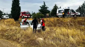 Balıkesir'de Yağış Nedeniyle Otomobil Şarampole Uçtu