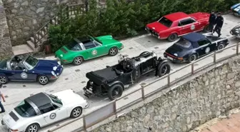 Belçikalı Turistler Artvin'de Klasik Araçlarla Turu Tamamladı