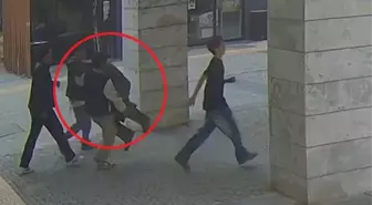 Gençlerden Nazım Hikmet'e Anlamlı Jest