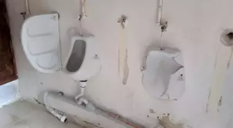 Afyonkarahisar'da Tarihi Camiye Zarar Veren Şüpheliler İçin Soruşturma Başlatıldı