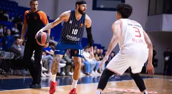 Anadolu Efes EuroLeague'de Hapoel Tel Aviv'e Yenildi