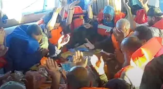 İsrail Sumud Filosu'ndaki 480 aktivisti alıkoydu, 4 İtalyan sınır dışı edildi