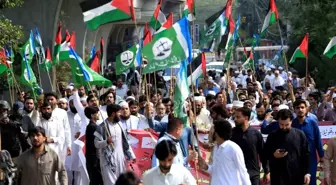 Pakistan'da İsrail Müdahalesine Tepki Gösterileri