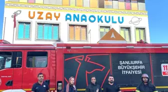 Anaokulu Öğrencilerinden İtfaiye Ekiplerine Pasta Sürprizi