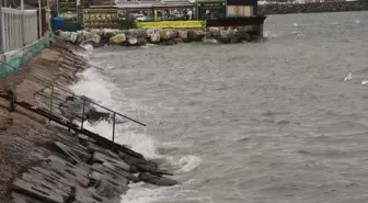 Tekirdağ'da Poyraz Deniz Ulaşımını Aksatıyor