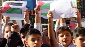 Erciş'te Öğrenciler Gazze İçin Seslerini Yükseltti