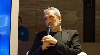 Yavuz Bingöl, İstanbul Uluslararası Halk Müzikleri Festivali'nde Türk Halk Müziğini Anlattı