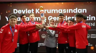 Devlet Himayesindeki Çocukların Futbol Takımı Polonya'da 3. Olmayı Başardı