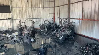 Alanya'da Motosiklet Servisinde Yangın: 10'dan Fazla Motosiklet Küle Döndü