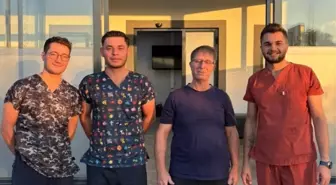 Balıkesir'de 'Gofret' isimli köpeğin idrar kesesinden 147 taş çıkarıldı