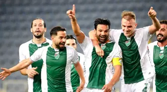 Bursaspor, Kırklarelispor Deplasmanında Zirve Peşinde