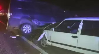 Konya'da Otomobil ile Minibüs Çarpıştı: 2 Yaralı