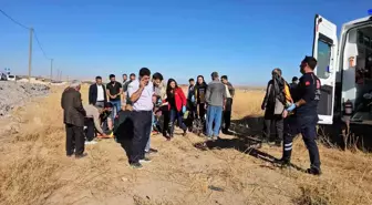 Bitlis'te Düğün Konvoyunda Otomobil Takla Attı: 4 Yaralı