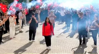 Dünya Genç Kızlar Dart Şampiyonu Ayşegül Karagöz, Okulunda Coşkuyla Karşılandı