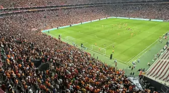 Galatasaray futbolcuları, Beşiktaş maçında sahaya köpeklerle çıkacak