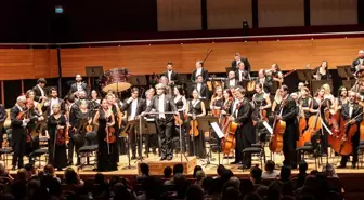 İzmir Devlet Senfoni Orkestrası 2025-2026 Sezonuna Beethoven ve Çaykovski ile Başladı