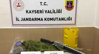 Kayseri'de Jandarmadan Uyuşturucu Operasyonu: 1 Kilo 690 Gram Esrar Ele Geçirildi