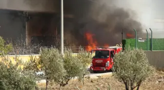 Kilis'te Kauçuk Fabrikasında Yangın Çıktı