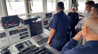 Huzurevi Sakinleri TCSG-93 Botunu Ziyaret Etti