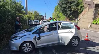 Zonguldak'ta Kontrolden Çıkan Otomobil Takla Attı: Anne ve Çocuk Yaralı