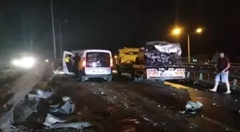 Antalya'da Tır ve Otomobil Çarpıştı: 1 Yaralı