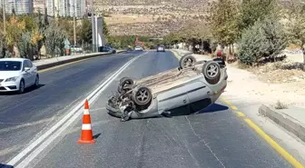 Mardin'de Takla Atan Otomobilin Sürücüsü Yaralandı