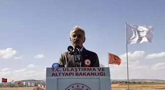 Ulaştırma ve Altyapı Bakanı Uraloğlu, Kırşehir'de tamamlanan 3 kara yolu projesinin açılışını yaptı