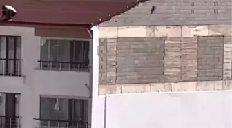 Elazığ'da Güvenlik Önlemi Almadan Çatı Tamiri Yürekleri Ağza Getirdi