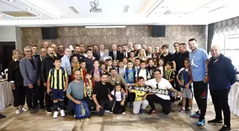 Fenerbahçe'den Sosyal Sorumluluk Projesi: 'Her Deplasman Bir Okul'