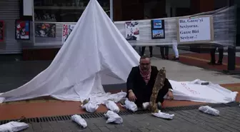 Dr. Kemal Sağlam'dan Gazze'deki Katliama Dikkat Çekmek İçin Protesto