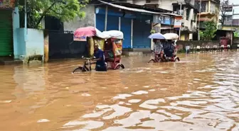 Hindistan'da Sel ve Heyelan: 18 Kişi Hayatını Kaybetti