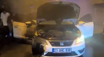 Siirt'te Seyir Halindeki Otomobilde Yangın Çıktı