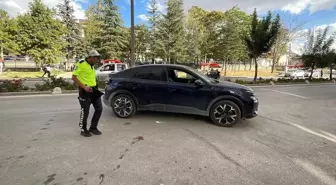 Karaman'da Elektrikli Bisiklet ile Otomobil Çarpıştı, Bir Çocuk Yaralandı