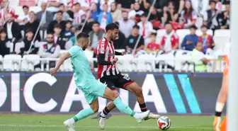 Sivasspor ve Serikspor Berabere Kaldı