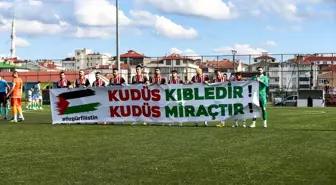 Filistin'e Destek İçin Pankartla Çıktılar