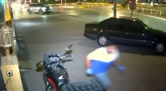 Adana'da 16 Yaşındaki Şüpheli Pastaneye El Bombası Attı