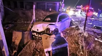 Iğdır'da Trafik Kazası: Sürücü Araçta Sıkıştı